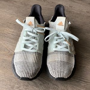 Women’s UltraBoost 19 'Black Blue Tint'